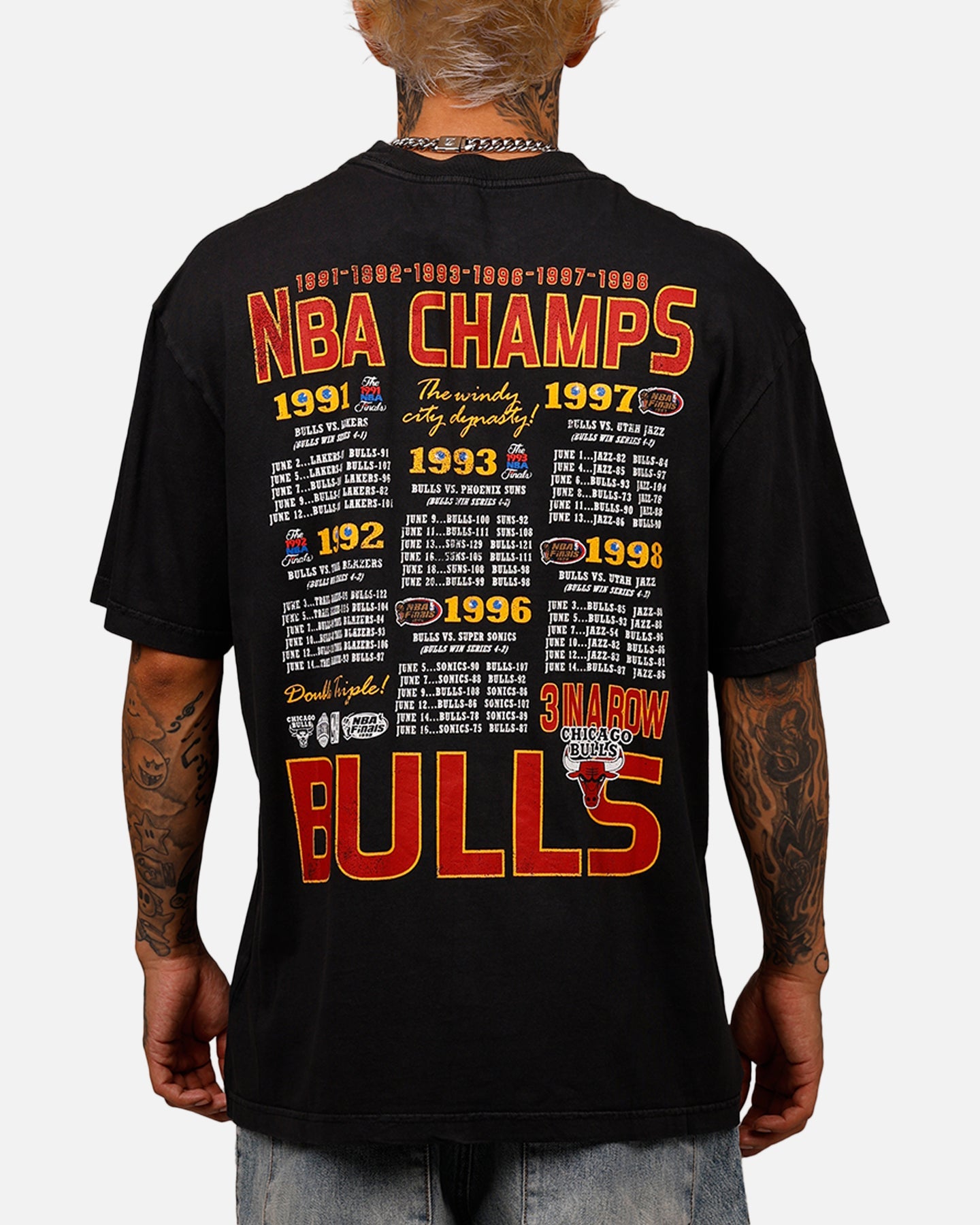 Mitchell & Ness Chicago Bulls Explode Champions T-Shirt Overdyed Black
