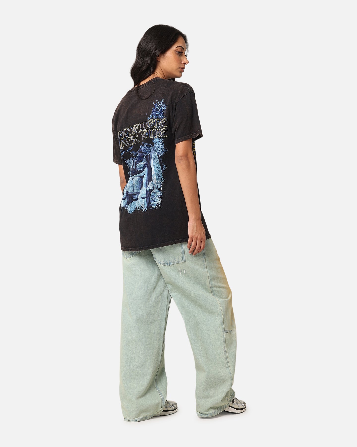 Iron Maiden Back In Time Vintage T-Shirt Black Vintage Style001