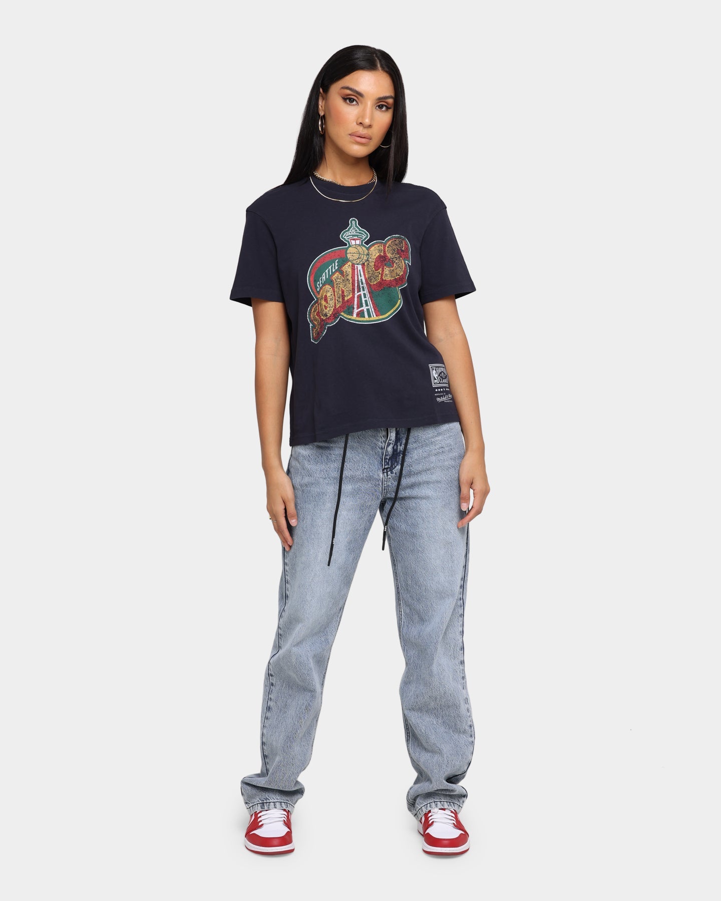 Mitchell & Ness Women's Seattle Sonics Oversized Logo HWC Vintage T-Shirt Faded Black