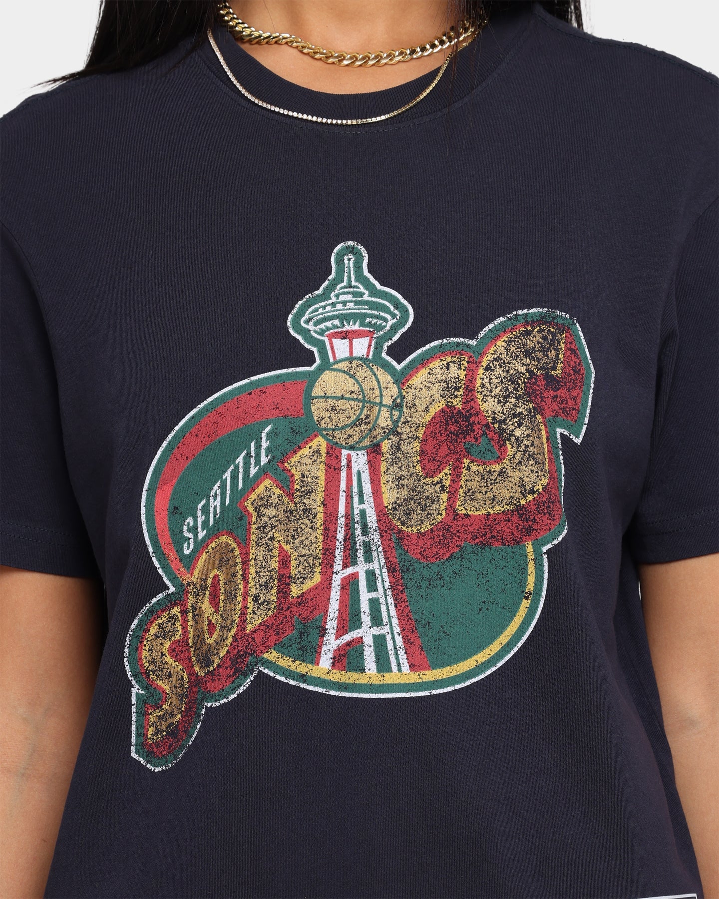 Mitchell & Ness Women's Seattle Sonics Oversized Logo HWC Vintage T-Shirt Faded Black