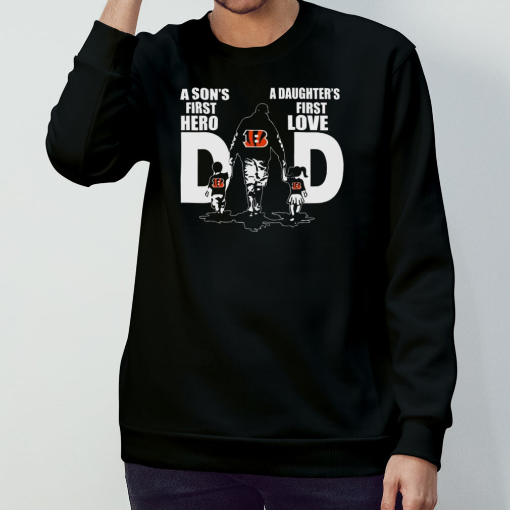 Cincinnati Bengals Dad A Son’s First Hero Daughter’s First Love 2024 T-shirt
