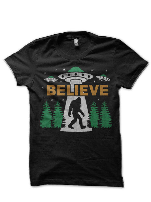 Bigfoot Alien Ufo Funny T-Shirt