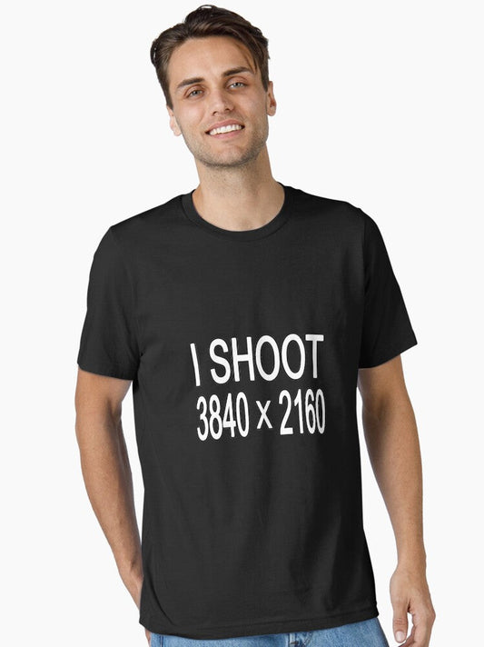 I Shoot 3840 X 2160 Shirt Essential T-Shirt